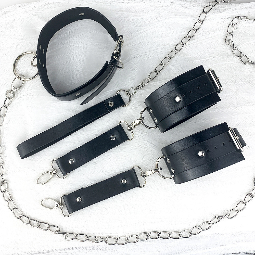 Leather Mood Wrist Restraint – Couple Play Strap